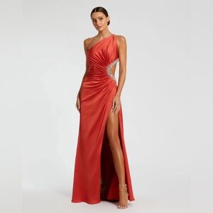 MAC DUGGAL
Red Jewel-Embellished Side Cut-Out A-Line Gown Size 4 Homecoming Prom